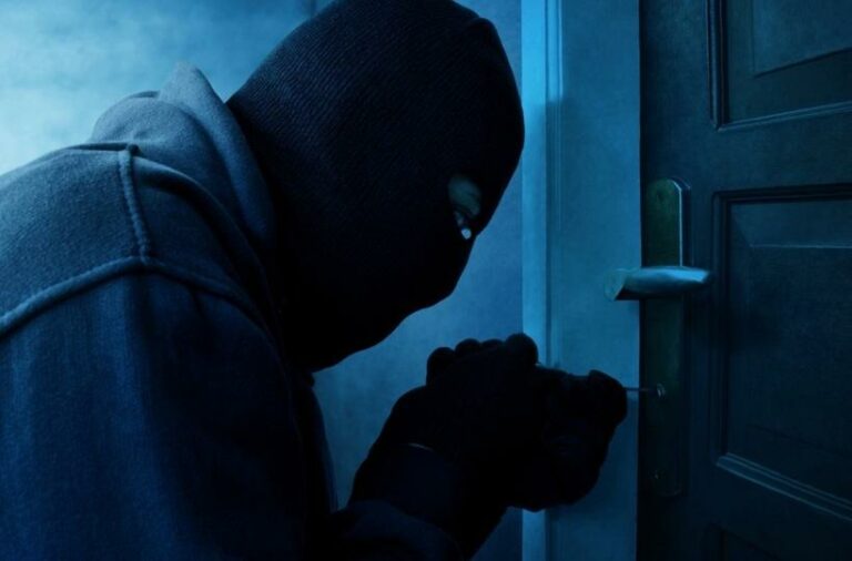 Telangana : అరె ఏంట్రా ఇది.. ఆ పని చేసి అడ్డంగా బుక్కయిన దొంగ..