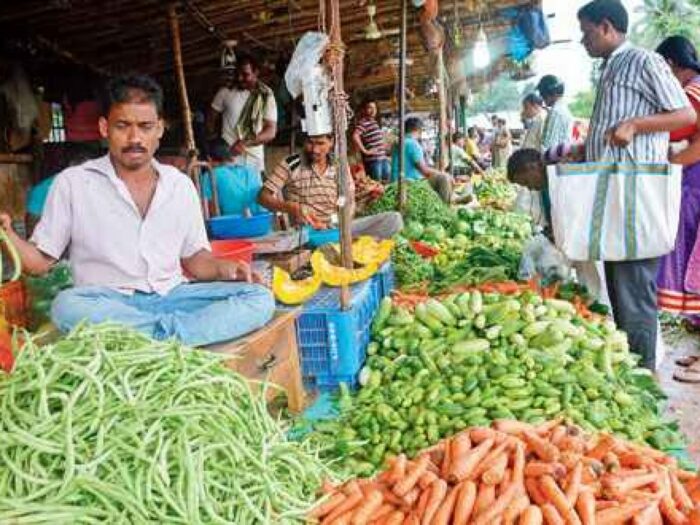Hyderabad : హైదరాబాద్ లో పెరిగిన కూరగాయల ధరలు.. సామాన్యుల జేబులకు చిల్లే..