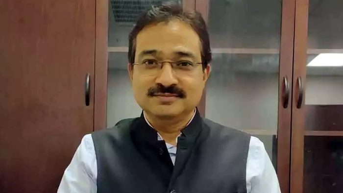 AP CEO MK Meena: రాజకీయ హింసాత్మక ఘటనలపై ఎస్పీల వివరణ కోరా..