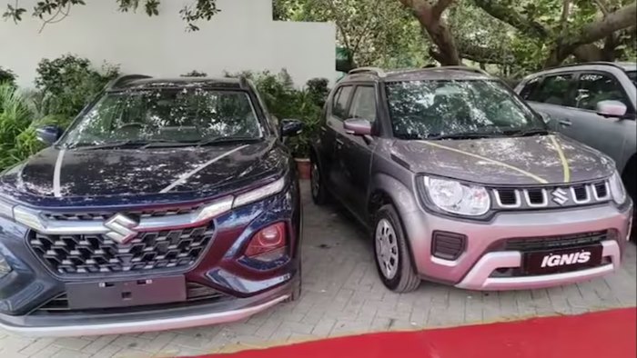 Gifts to Employees: ఉద్యోగులకు సర్‌ప్రైజ్‌..  50 మందికి సరికొత్త కార్లను గిఫ్ట్‌గా ఇచ్చిన బాస్‌