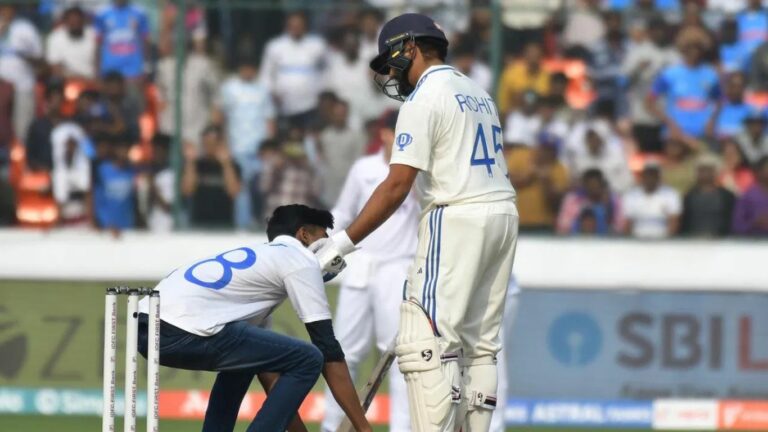 IND vs ENG: ఉప్పల్ టెస్ట్.. రోహిత్ శర్మ పాదాలు తాకిన అభిమానికి 14 రోజుల రిమాండ్!