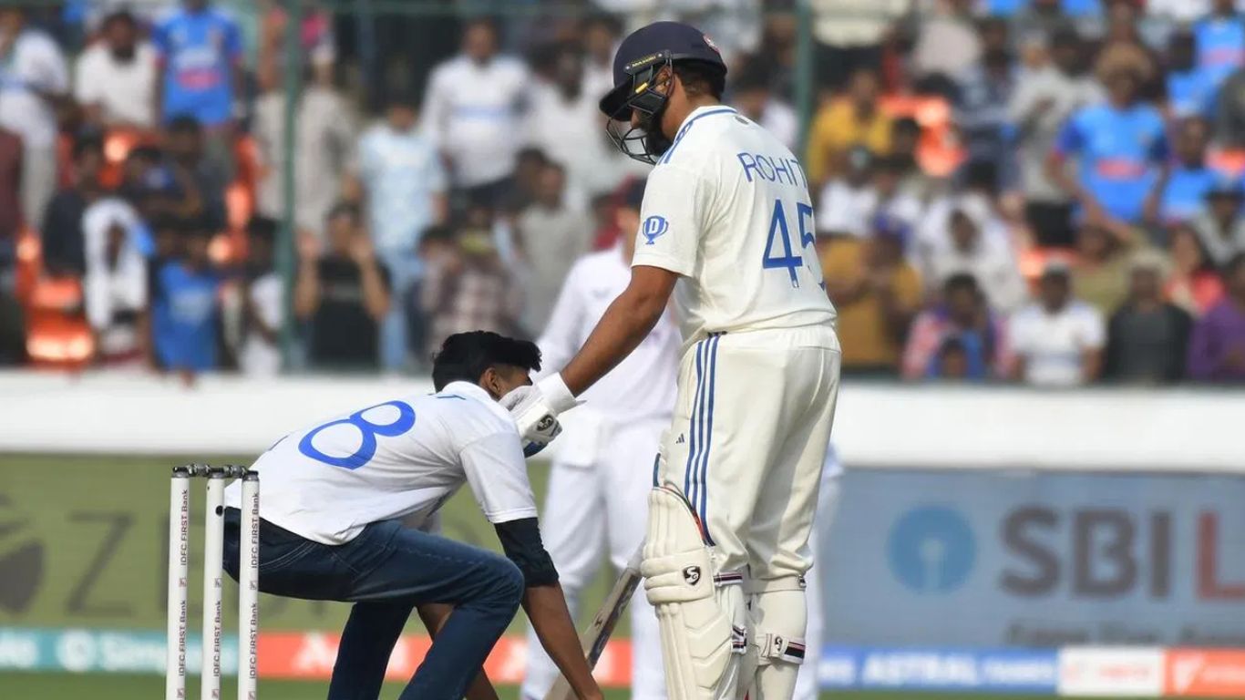 IND vs ENG: ఉప్పల్ టెస్ట్.. రోహిత్ శర్మ పాదాలు తాకిన అభిమానికి 14 రోజుల రిమాండ్!