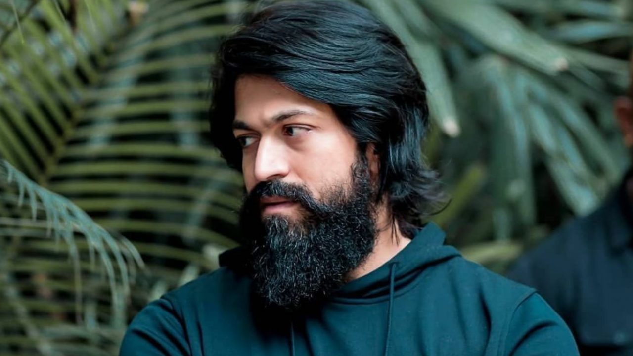 Yash: కోర్టు మెట్లెక్కిన యశ్, రాధిక పండిట్.. ఏమైందంటే?