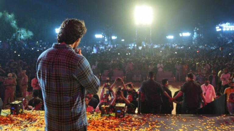 Namrata Shirodkar: మహేశ్‌.. అభిమానులకు మీరొక ఎమోషన్‌! నమ్రత పోస్ట్‌ వైరల్