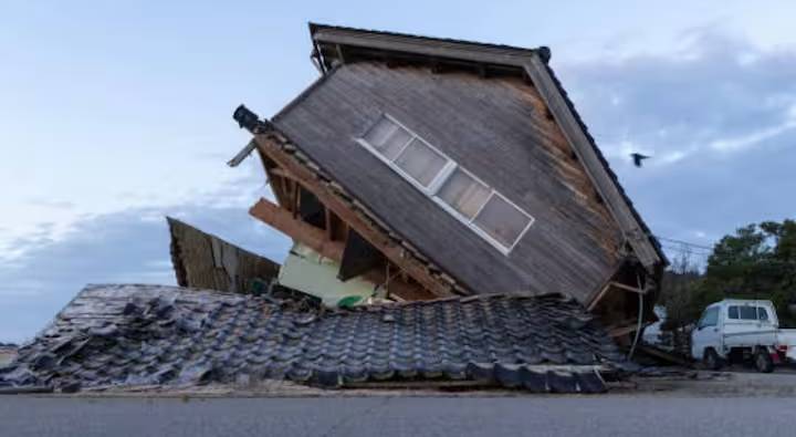 Japan Earthquake: జపాన్ విధ్వంసం.. గల్లంతైన జనం.. మృతుల సంఖ్య పెరిగే అవకాశం