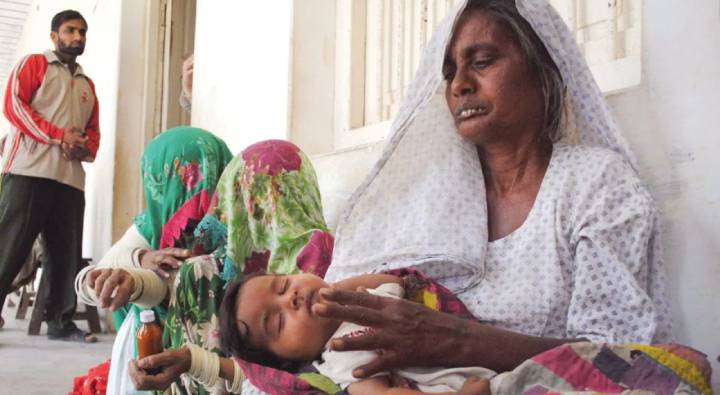 Pakistan : పాకిస్థాన్‌లో న్యుమోనియా విధ్వంసం.. వందలమంది చిన్నారుల మృతి