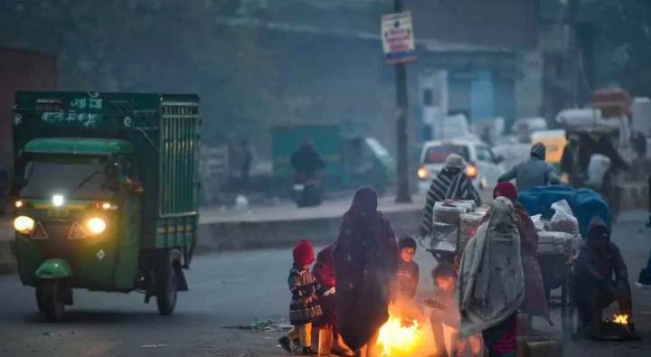 Delhi : పడిపోతున్న ఉష్ణోగ్రతలు.. ఆరో తరగతి వరకు స్కూల్స్ బంద్