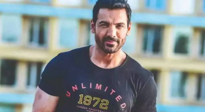 John Abraham : ముంబైలోని ఓ పాష్ ఏరియాలో రూ.70.83 కోట్ల విలువైన బంగ్లా కొన్న స్టార్ హీరో