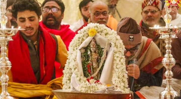 Ayodhya  Ram Mandir : రామ్ లల్లా దీక్షలో మోడీతో పాటు పాల్గొననున్న ఈ దొం రాజా ఎవరు?