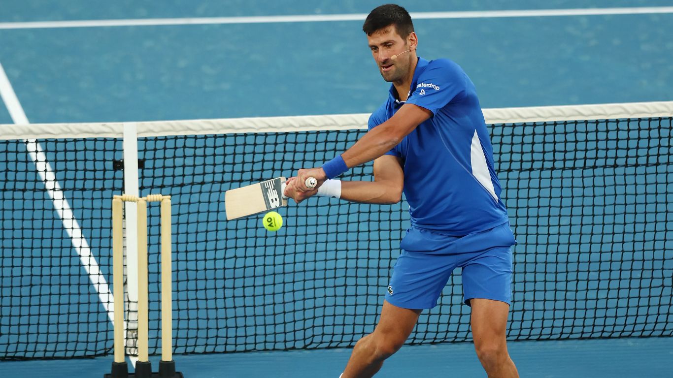 Novak Djokovic Cricket: క్రికెట్‌ ఆడిన టెన్నిస్‌ స్టార్ జకోవిచ్‌.. నవ్వులు పూయిస్తున్న వీడియో!