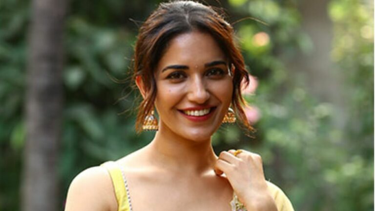 Ruhani Sharma: ‘హిట్స్’ లేకున్నా భలే ఛాన్స్ పట్టిందే!