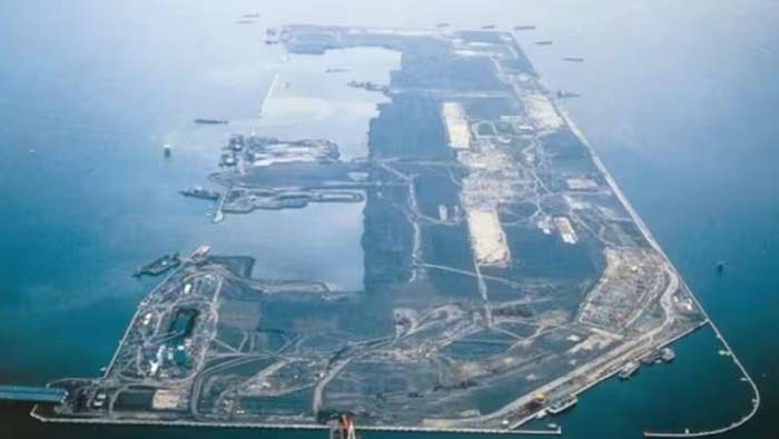 Japan: జపాన్ లో మునిగిపోతున్న ఎయిర్ పోర్ట్