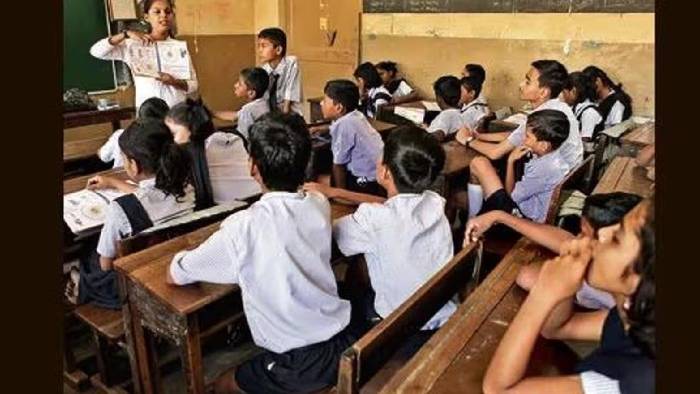 ASER report: ఇంగ్లీష్ రావట్లేదు, లెక్కలు చేయలేకపోతున్నారు.. గ్రామీణ ప్రాంతాల్లో విద్యార్థుల పరిస్థితి..