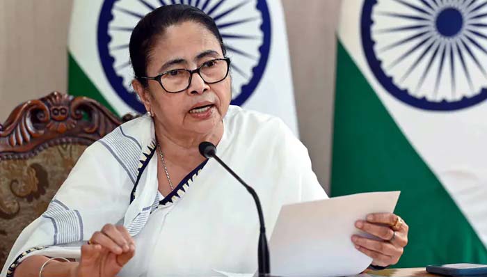 Mamata Banerjee: చీలిక దిశగా ఇండియా కూటమి.. మమత హాట్ కామెంట్స్