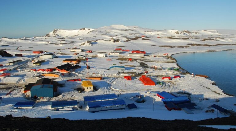 Viral News: ఈ అందమైన ప్రాంతంకు వెళ్లాలంటే ఆపరేషన్ తప్పనిసరి.. ఎందుకో తెలిస్తే షాక్ అవుతారు..!