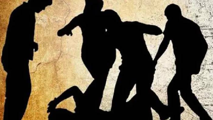 Karnataka: ముస్లిం యువతితో కలిసి ఉన్నందుకు దళిత హిందూ యువకుడిపై దాడి..