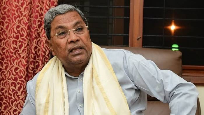 CM Siddaramaiah: “మసీదులు, దర్గాల్లోకి వెళ్తారు కానీ గుడిలోకి మాత్రం వెళ్లరు”.. సిద్దరామయ్యపై బీజేపీ విమర్శలు..