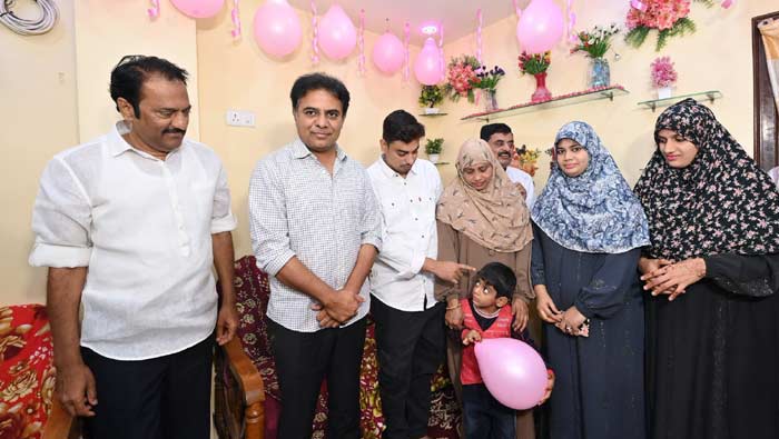 KTR : బోరబండ ఇబ్రహీం ఖాన్ ఇంటికి కేటీఆర్