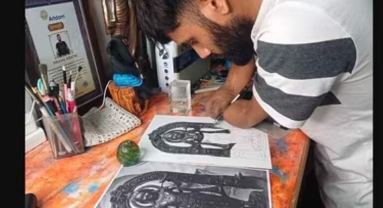 Ram Lalla Idol: రామ్ లల్లా విగ్రహాన్ని అద్భుతంగా గీసిన వికలాంగ కళాకారుడు..వీడియో వైరల్..
