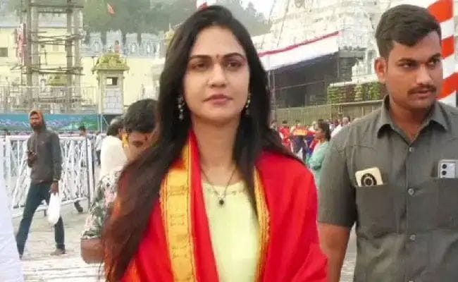Allu Sneha Reddy: తిరుమల శ్రీవారిని దర్శించుకున్న అల్లు అర్జున్ భార్య..
