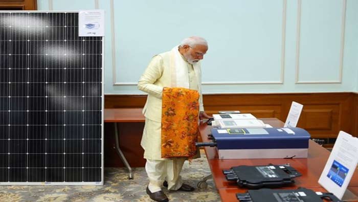 PM Modi: ప్రధాని కీలక నిర్ణయం.. కోటి ఇళ్లలో సోలార్ ప్యానెల్స్ ఏర్పాటుకు నిర్ణయం