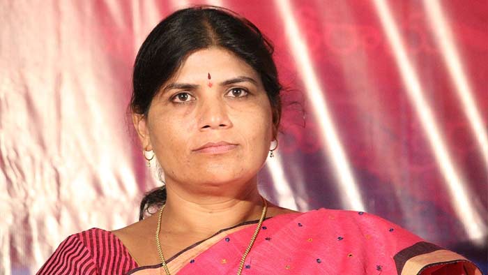 TSPSC: టీఎస్‌పీఎస్సీ సభ్యురాలు సుమిత్ర ఆనంద్‌ తనోబా రాజీనామా..