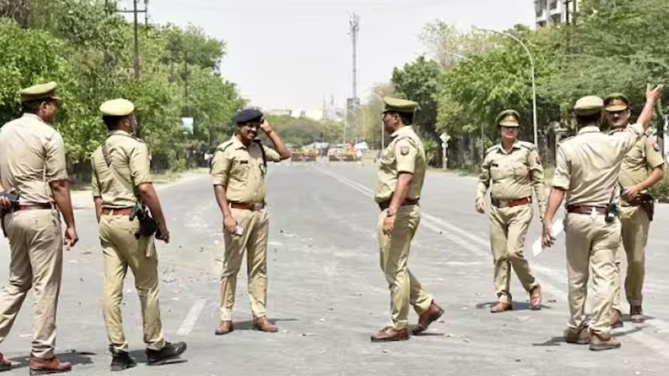 Farmers Protest 2024: రైతుల నిరసనలు.. నొయిడాలో 144 సెక్షన్!