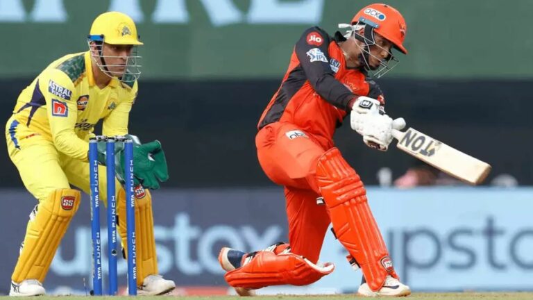 Abhishek Sharma: మోడల్ ఆత్మహత్య.. చిక్కుల్లో సన్‌రైజర్స్‌ హైదరాబాద్ ప్లేయర్!