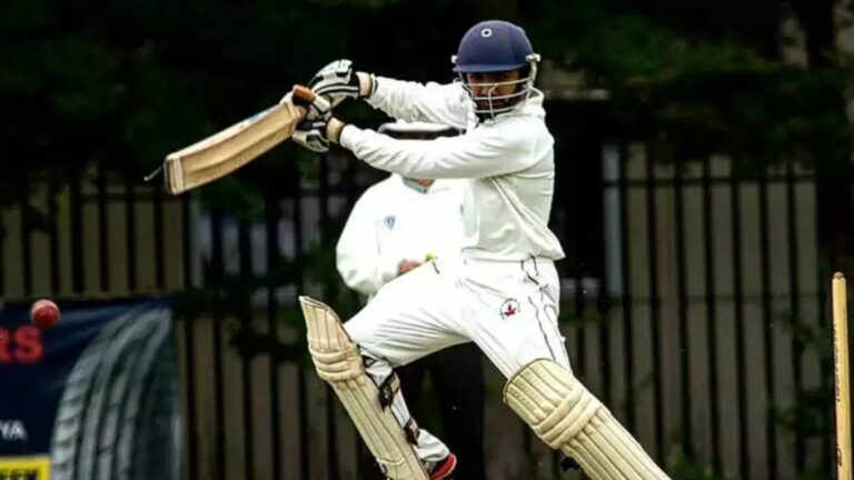 Ranji Trophy: రంజీ ట్రోఫీలో అదరగొడుతున్న 12th ఫెయిల్ డైరక్టర్ కొడుకు.. తొలి క్రికెటర్‌గా అరుదైన రికార్డు!