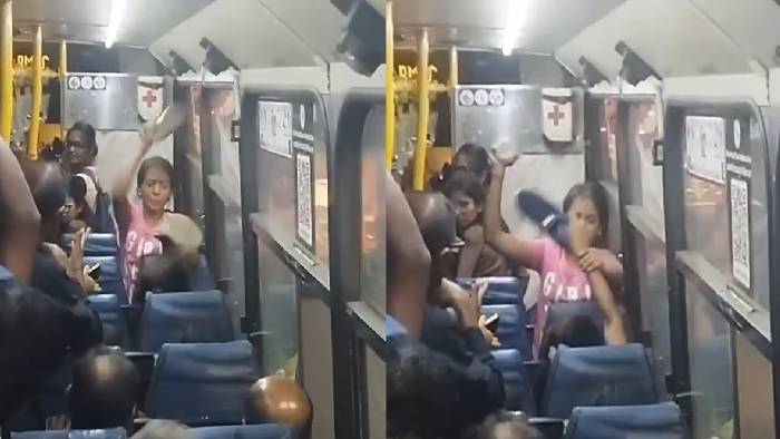 Viral Video: బస్సులో చెప్పులతో కొట్టుకున్న మహిళలు.. విండో కోసం గొడవ..