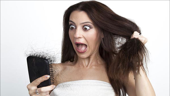 Hair Fall: జుట్టు ఎక్కువగా రాలిపోతుందా.. మీ ఇంట్లో ఉండే వస్తువులతో ఇలా చేయండి