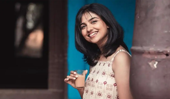 Mamitha Baiju: పిల్ల అంటే ఇలా ఉండాల్రా చారి.. ప్రేమలు భామకు తెలుగులో ఫుల్ డిమాండ్!