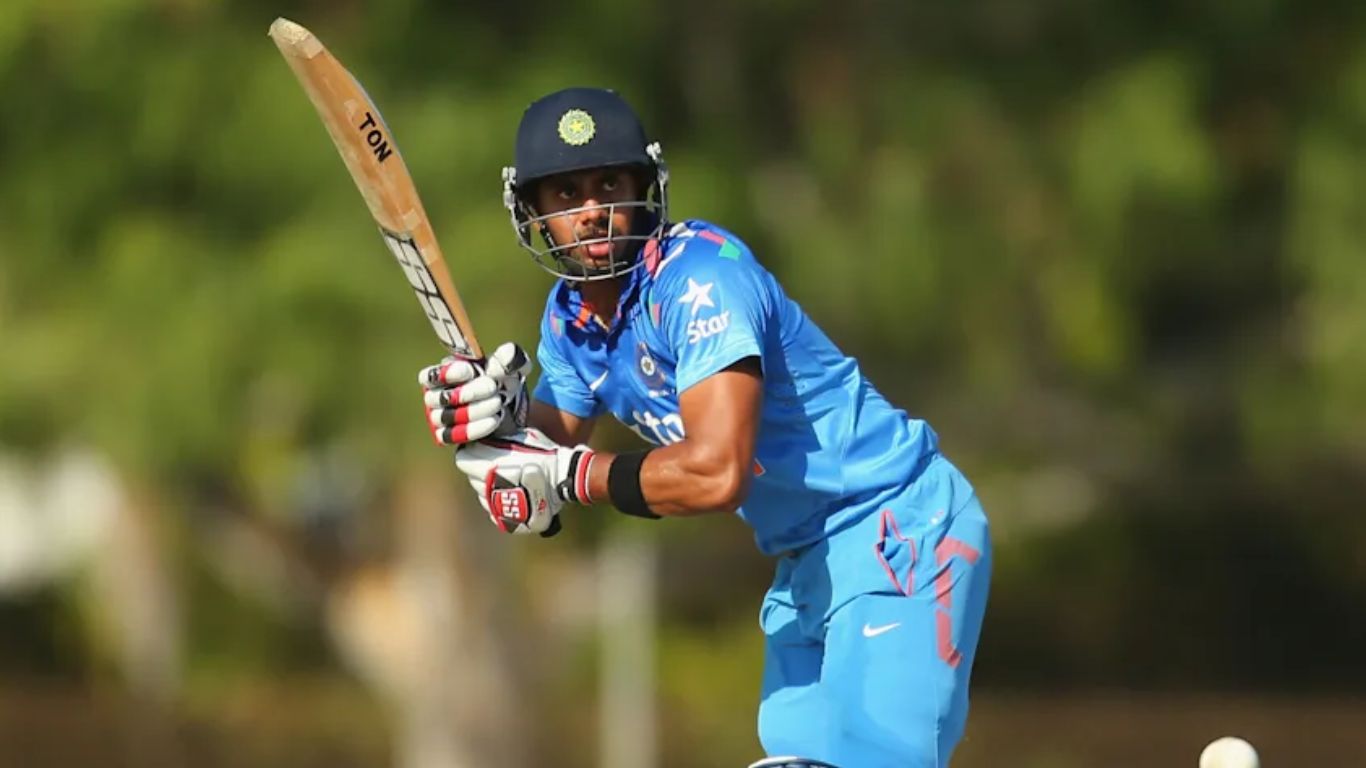 Manoj Tiwary: ఎందుకు జట్టు నుంచి తప్పించారో ధోనీని అడగాలనుకున్నా.. కోహ్లీ, రోహిత్‌లా హీరో అయ్యేవాడిని!