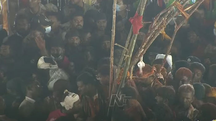 Sammakka Sarakka Jatara: మేడారంలో కీలక ఘట్టం ఆవిష్కృతం.. గద్దెపైకి సమ్మక్క