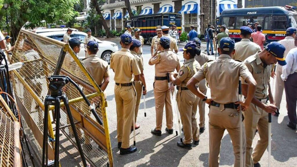 Mumbai Bomb Threat