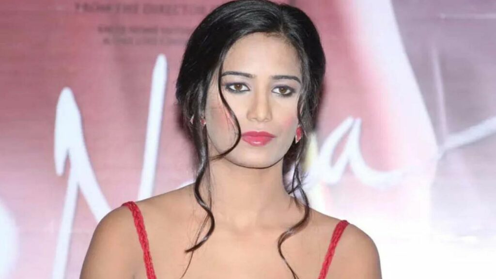 Poonam Pandey Death News