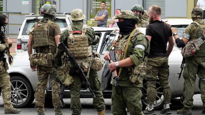 Russia-Ukraine war: రష్యా-ఉక్రెయిన్ వార్‌జోన్‌లో చిక్కుకుపోయిన 20 మంది భారతీయులు..