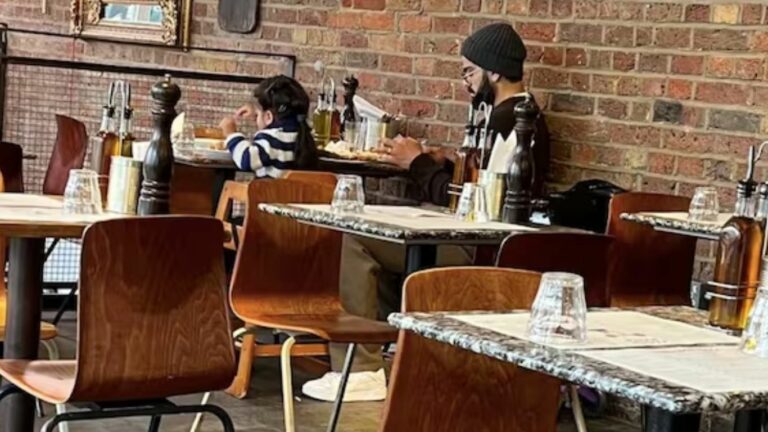 Virat Kohli: రెస్టారంట్‌లో కూతురు వామికతో విరాట్‌ కోహ్లీ.. ఫొటో వైరల్‌!