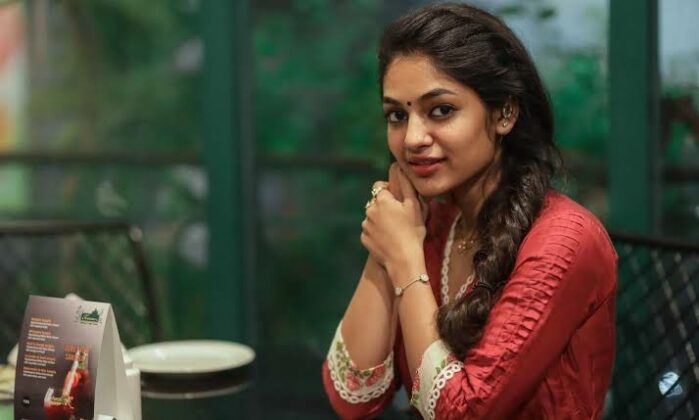 Ivana : దళపతి విజయ్ మూవీలో ఛాన్స్.. నో చెప్పిన యంగ్ బ్యూటీ.. కారణం అదేనా..?