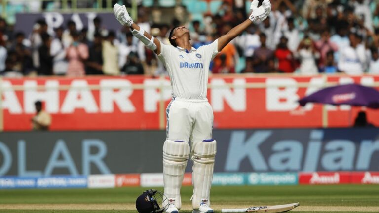 Yashasvi Jaiswal Century: ఫోర్‌తో హాఫ్ సెంచరీ.. సిక్స్‌తో సెంచరీ! యశస్వి జైస్వాల్‌ సూపర్ బ్యాటింగ్