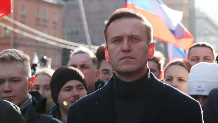 Alexei Navalny: అలెక్సీ నవల్నీ తల, ఛాతీపై గాయాలు.. పుతిన్ పై విమర్శలు..!