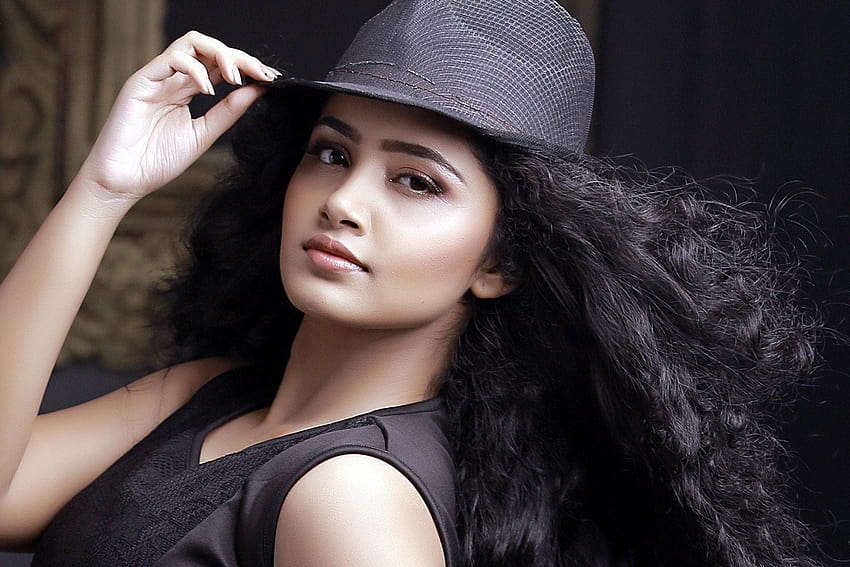 Anupama Parameswaran : ఫ్యాన్స్ కు బంఫర్ ఆఫర్ ఇచ్చిన అనుపమ?