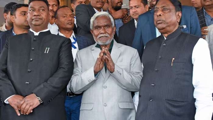 Jharkhand : జార్ఖండ్ లో బల పరీక్ష.. విజయం సాధించిన చంపై సర్కార్..