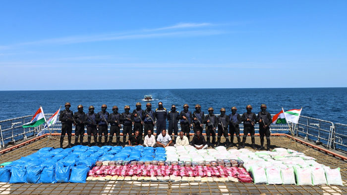 Drugs Seized: 3,300 కేజీల డ్రగ్స్ సీజ్.. పాకిస్థాన్ ముఠా అరెస్ట్