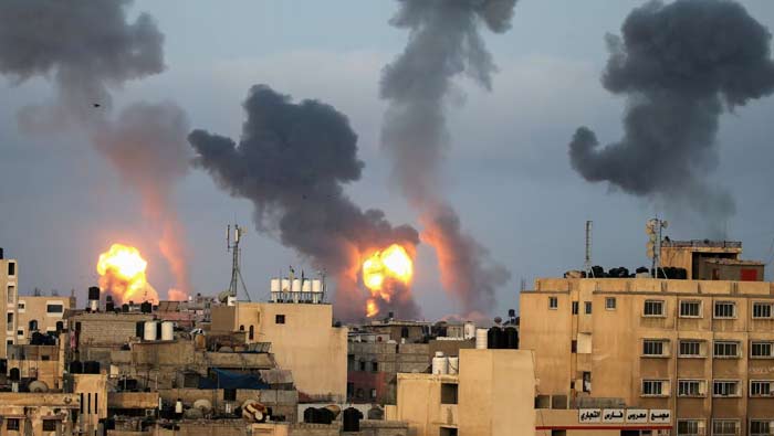 Israel Hamas War: ఒక వైపు కాల్పుల విరమణ కోసం ప్రయత్నాలు.. మరోవైపు గాజాలో 15 మంది హతం..