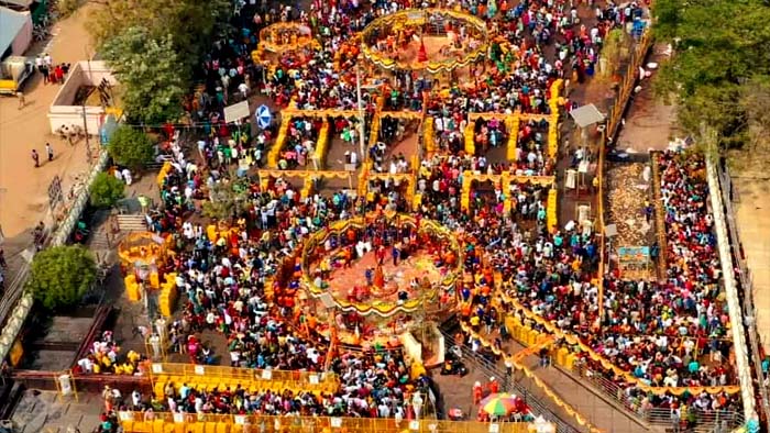 Konda Surekha : మేడారం భక్తులకు శుభవార్త చెప్పిన తెలంగాణ సర్కార్‌