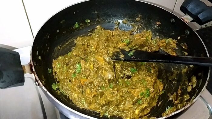 Health Tips : ఈ ఆహారాలను ఎట్టి పరిస్థితులలో మళ్లీ వేడి చెయ్యకూడదు.. ఎందుకో తెలుసా?