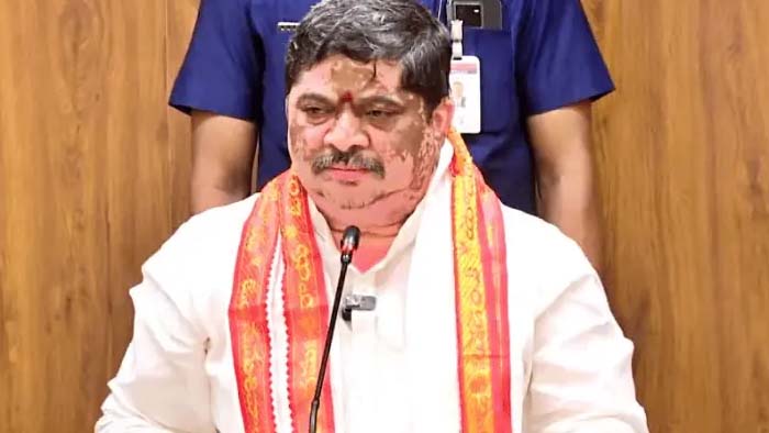 Ponnam Prabhakar: పొన్నం రూ.5 లక్షల విరాళం.. బండి సంజయ్ భాగస్వామ్యం కావాలని పిలుపు