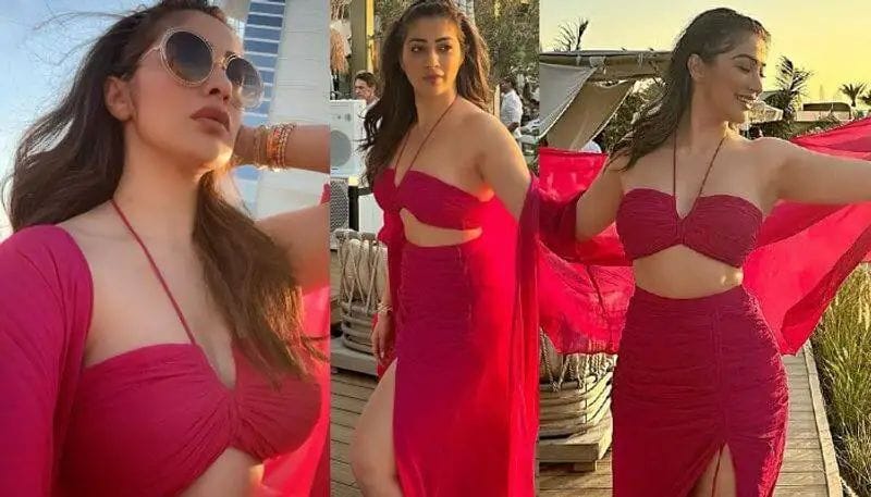 Raai Laxmi : రెడ్ డ్రెస్సులో స్టన్నింగ్ లో హీటేక్కిస్తున్న హాట్ బ్యూటీ..