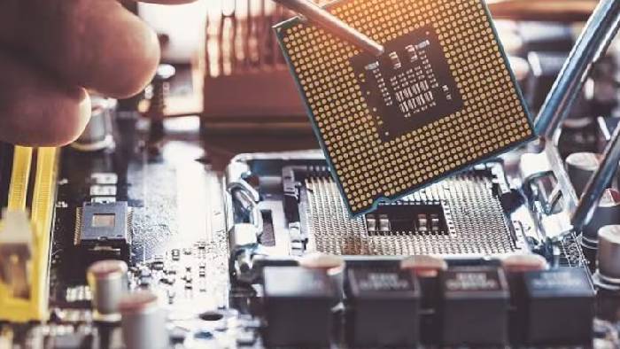 Semiconductor Plants: దేశంలో 3 సెమీకండక్టర్ ప్లాంట్లకు క్యాబినెట్ ఆమోదం.. పెట్టుబడి విలువ రూ. 1.26 లక్షల కోట్లు..